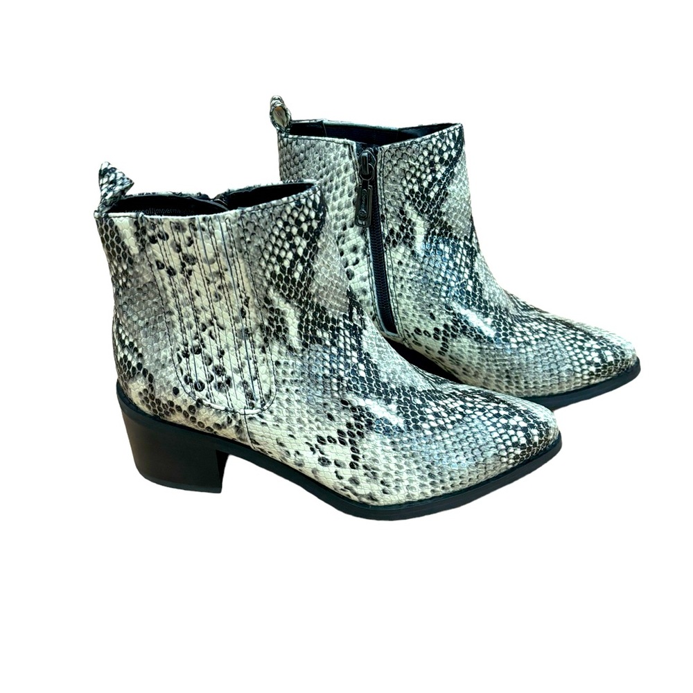 BLONDO Elvina Pointy Toe Boots Waterproof‎ Chelsea Boot 6 women Snakeskin New
